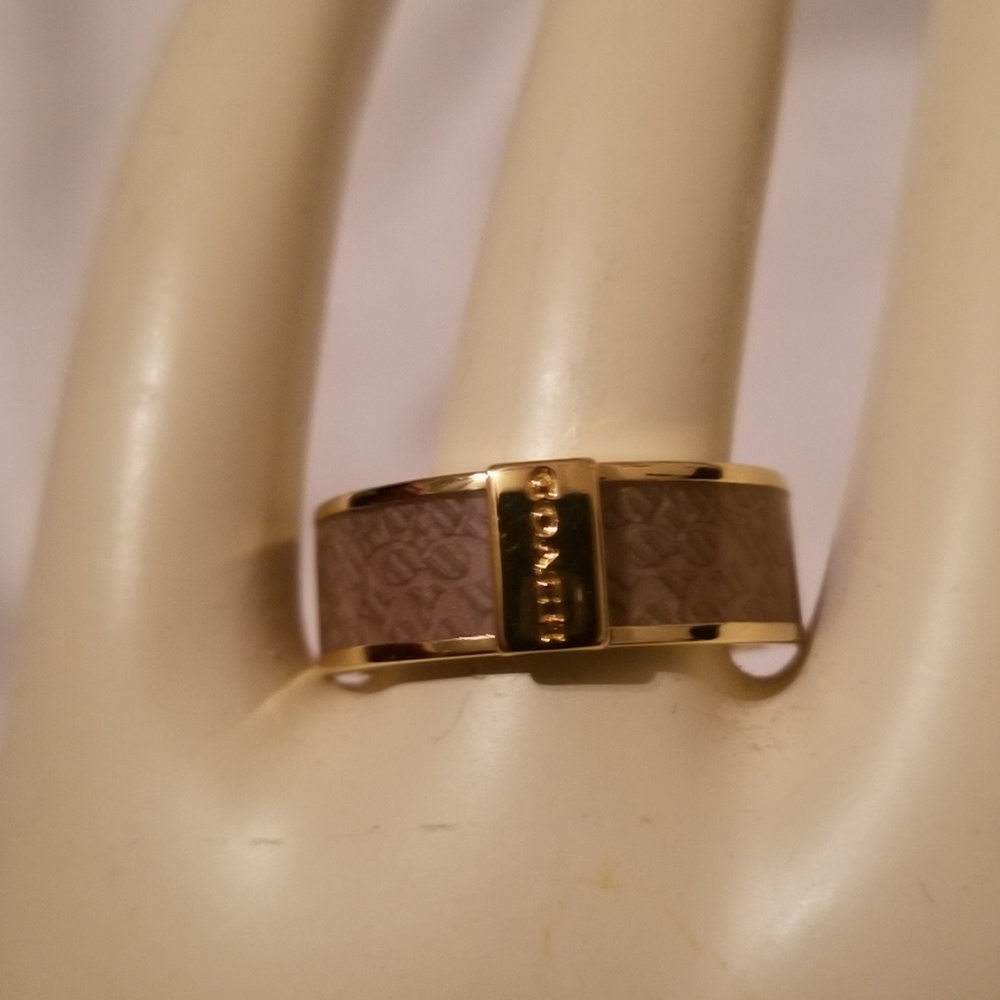 Ring - Picture 2 of 2
